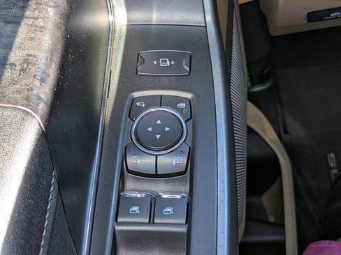 Used 2023 Ford F350 Lariat w/ Lariat Ultimate Package AWD/4WD image 14