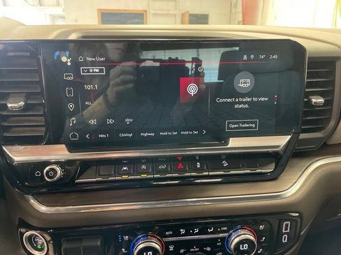 Used 2024 GMC Sierra 1500 SLT w/ SLT Convenience Package AWD/4WD image 20