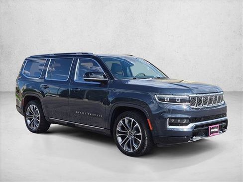 Used 2024 Jeep Grand Wagoneer Series III w/ Rear Seat Video Group 1 AWD/4WD image 3