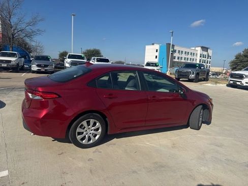 Used 2024 Toyota Corolla LE image 3