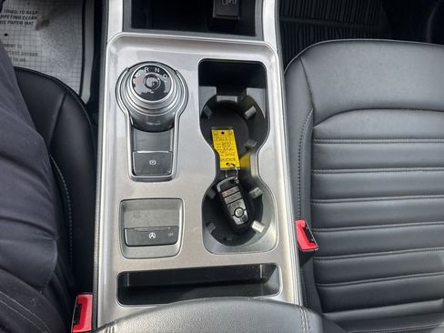 Used 2024 Ford Edge SEL w/ Convenience Package image 18