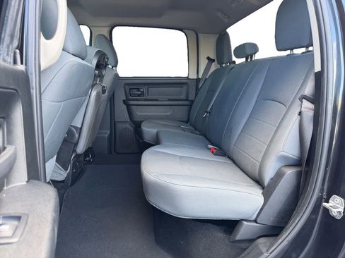 Used 2018 RAM 1500 Express w/ Express Value Package RWD image 8