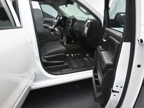 Used 2018 Chevrolet Silverado 1500 LT w/ LT Eassist Package AWD/4WD image 14