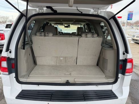 Used 2016 Lincoln Navigator Select image 15