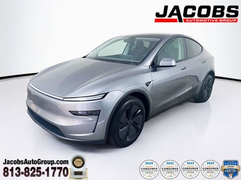 Used 2026 Tesla Model Y Long Range image 1