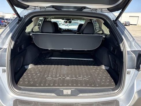 Certified 2025 Subaru Outback Limited AWD/4WD image 7