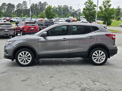 Used 2021 Nissan Rogue Sport S FWD image 4