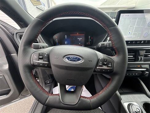 Used 2023 Ford Escape ST-Line w/ Tech Pack #1 image 11