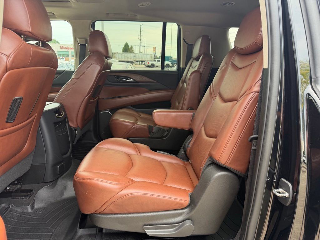 Used 2019 Cadillac Escalade ESV Premium Luxury RWD image 14