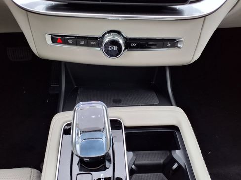 New 2026 Volvo XC90 B6 Ultra w/ Lounge Package AWD/4WD image 25