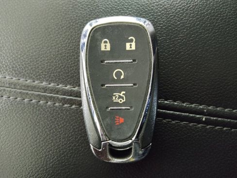 Used 2020 Chevrolet Malibu LT image 32