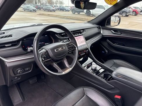 Used 2021 Jeep Grand Cherokee L Overland image 12