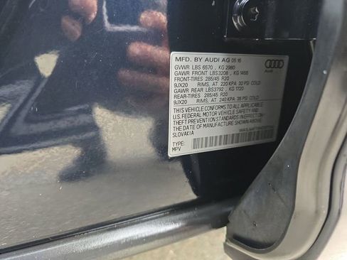 Used 2017 Audi Q7 3.0T Premium Plus w/ Premium Plus Package image 37