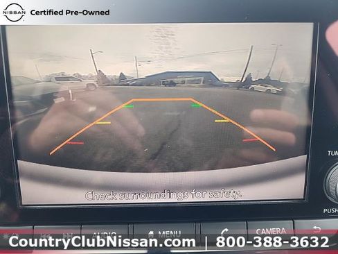 Certified 2022 Nissan Pathfinder SV image 17