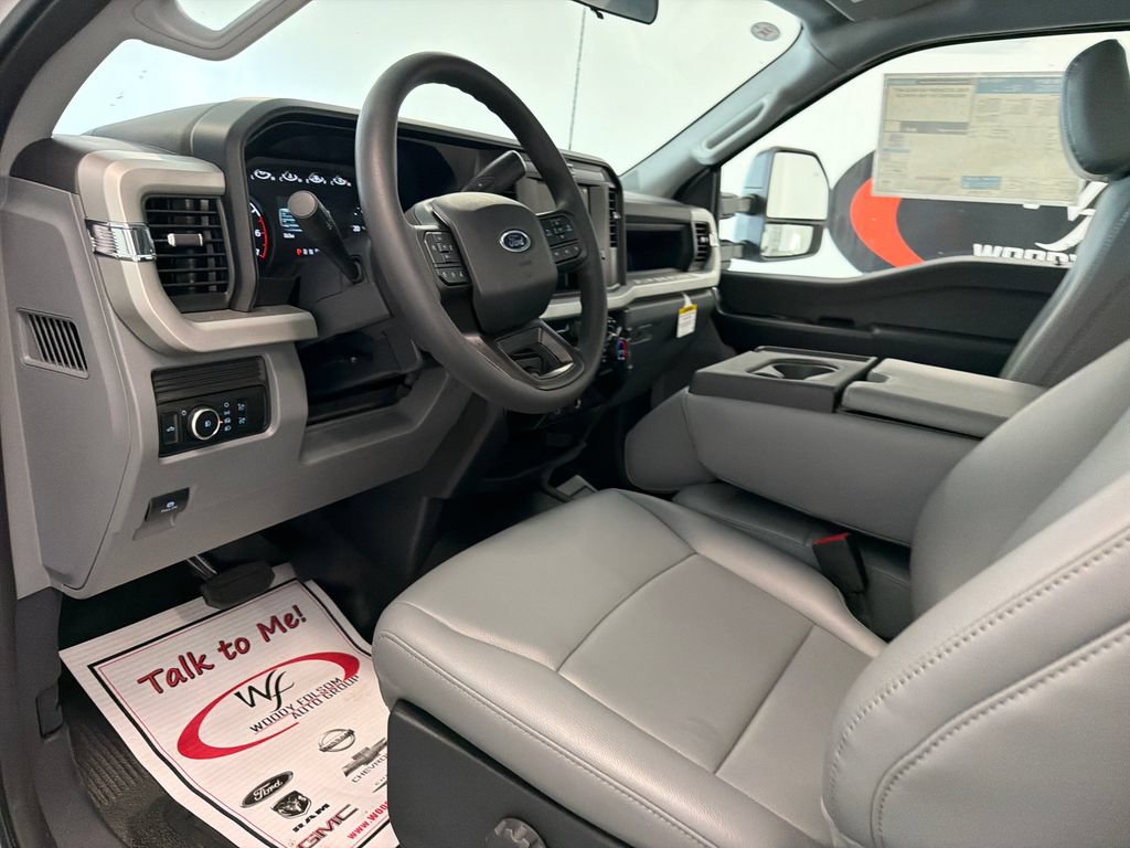 New 2026 Ford F250 XL w/ XL Chrome Package RWD image 12