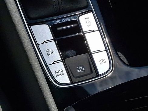 Used 2025 Hyundai Tucson SE image 27