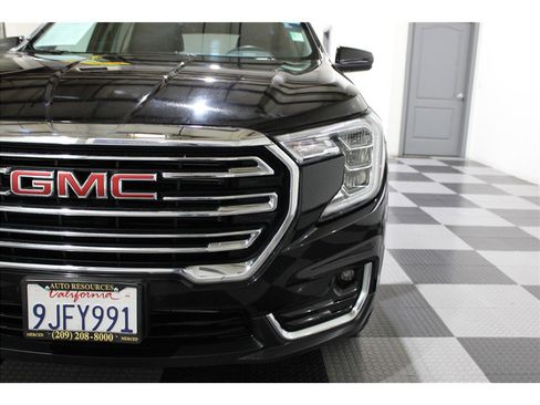 Used 2024 GMC Terrain SLT image 8