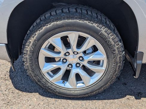 Used 2023 Chevrolet Silverado 1500 Custom RWD image 9