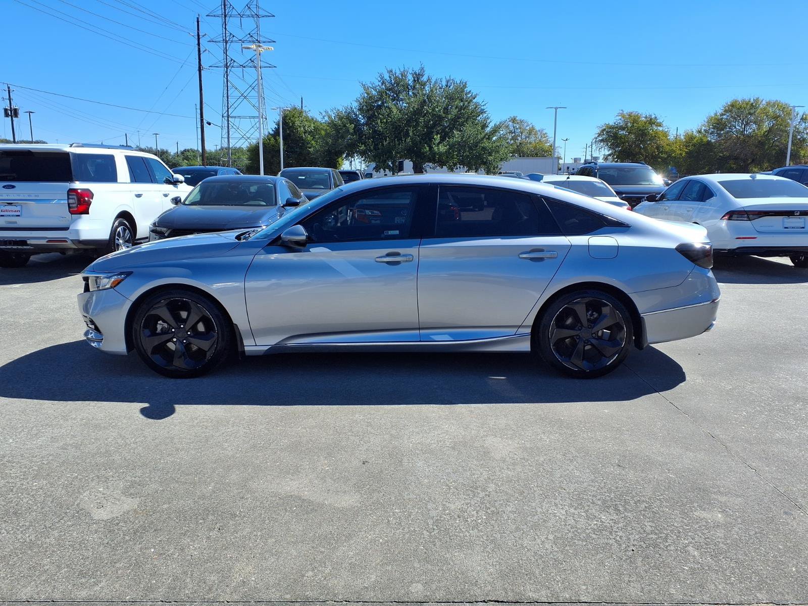 Used 2018 Honda Accord Touring image 24