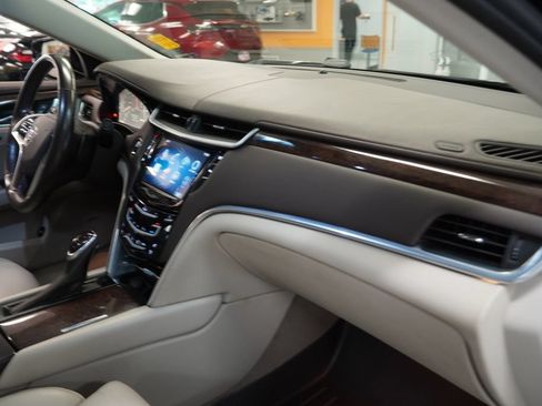 Used 2013 Cadillac XTS Premium AWD/4WD image 28
