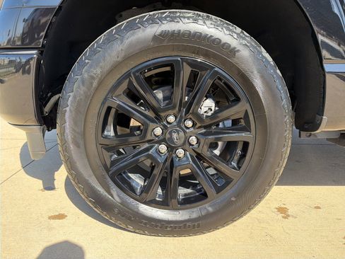 Used 2025 Ford F150 Platinum w/ FX4 Off-Road Package image 11