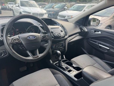 Used 2017 Ford Escape SE image 11
