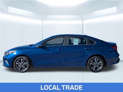 Used 2023 Kia Forte LXS w/ LXS Technology Package image 2