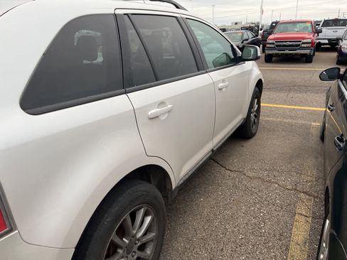Used 2010 Ford Edge SEL image 14