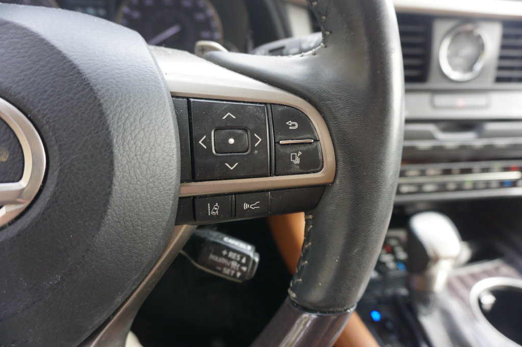 Used 2022 Lexus RX 350 AWD w/ Luxury Package image 9
