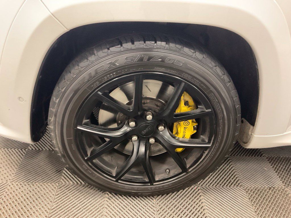 Used 2021 Jeep Grand Cherokee Trackhawk AWD/4WD image 9