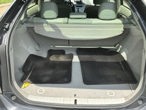 Used 2014 Toyota Prius Four FWD image 31