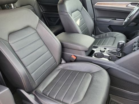 Used 2019 Volkswagen Atlas SEL Premium image 17