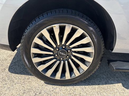 Used 2019 Lincoln Navigator Reserve w/ Cargo Package image 29