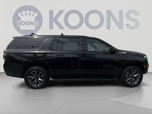 Used 2022 Chevrolet Suburban Z71 w/ Luxury Package AWD/4WD image 8