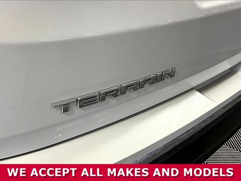 Used 2021 GMC Terrain SLT w/ LPO, Floor Liner Package FWD image 24