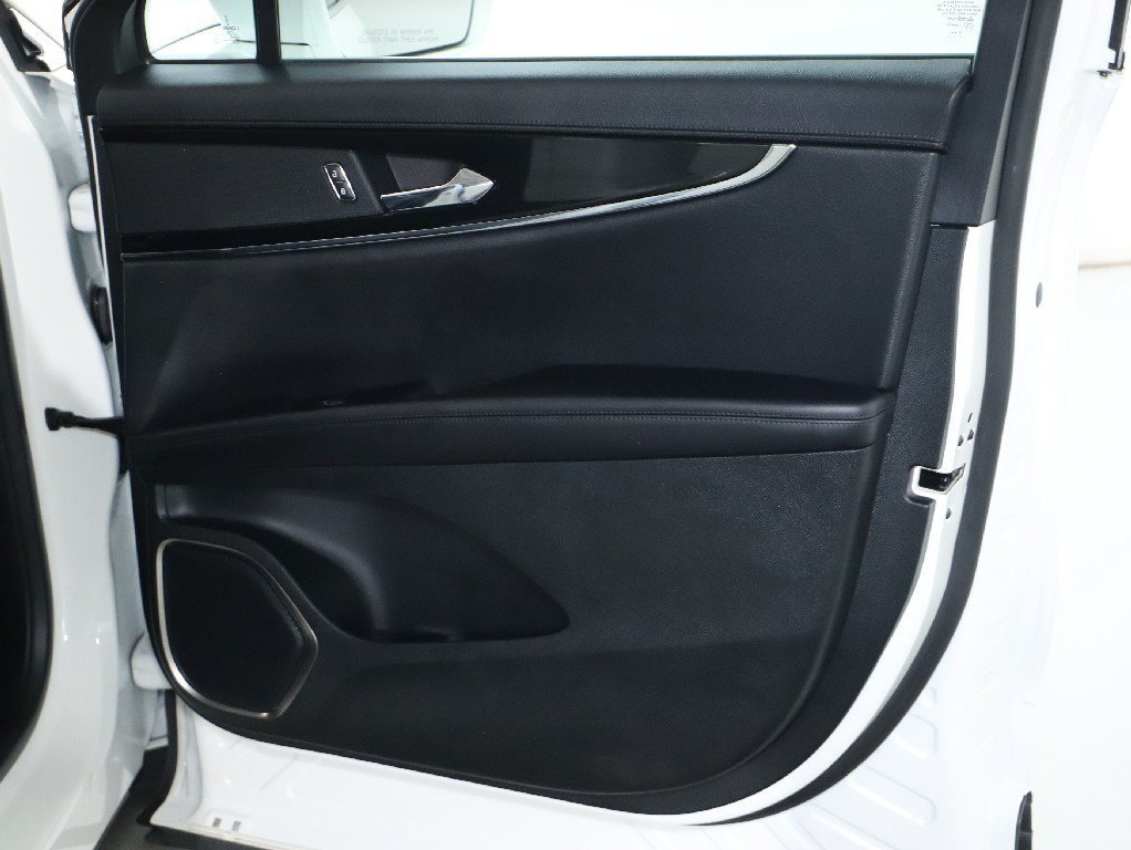 Used 2022 Lincoln Nautilus FWD image 34
