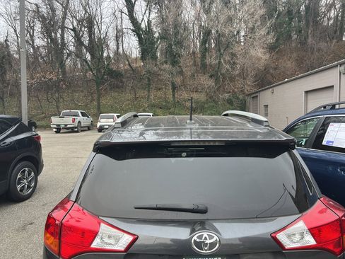 Used 2015 Toyota RAV4 Limited image 14