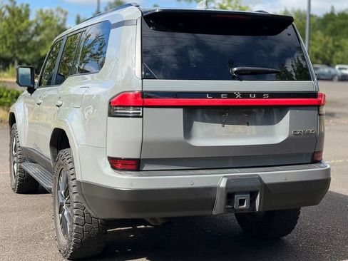 Used 2024 Lexus GX 550 w/ Cold Area Package AWD/4WD image 3