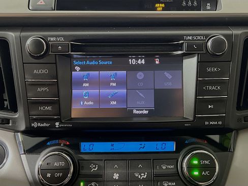 Used 2018 Toyota RAV4 XLE image 27