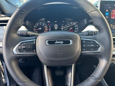 Used 2025 Jeep Compass Limited AWD/4WD image 28