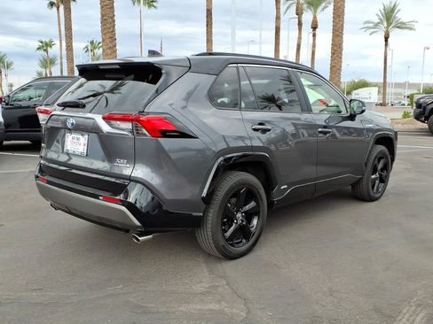 Used 2019 Toyota RAV4 XSE AWD/4WD image 4