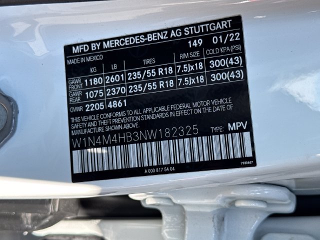 Used 2022 Mercedes-Benz GLB 250 4MATIC w/ Premium Package Lite image 17