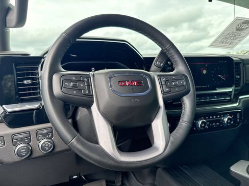 Used 2025 GMC Sierra 1500 Elevation AWD/4WD image 11