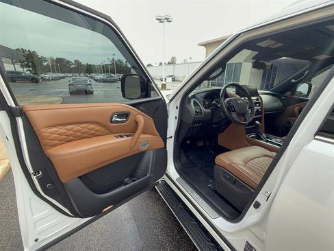 Used 2023 INFINITI QX80 Sensory w/ Cargo Package AWD/4WD image 7