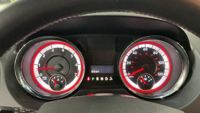 Used 2017 Dodge Grand Caravan SE FWD image 17