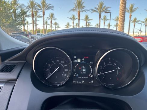 Used 2020 Jaguar E-PACE SE AWD/4WD image 13