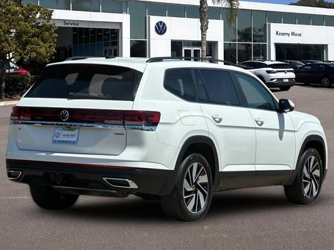 Used 2024 Volkswagen Atlas SE AWD/4WD image 4