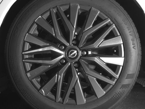 Used 2025 Nissan Altima 2.5 SV image 14