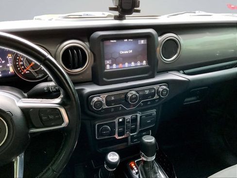 Used 2021 Jeep Gladiator Overland w/ Safety Group AWD/4WD image 21
