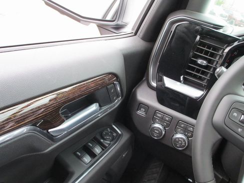 New 2026 GMC Sierra 1500 Elevation w/ Elevation Premium Package image 16